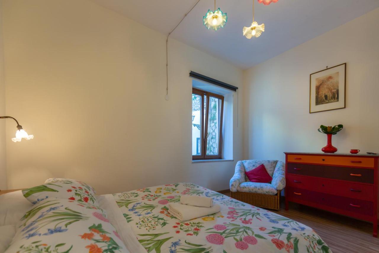 Villa La Quercia メタ エクステリア 写真