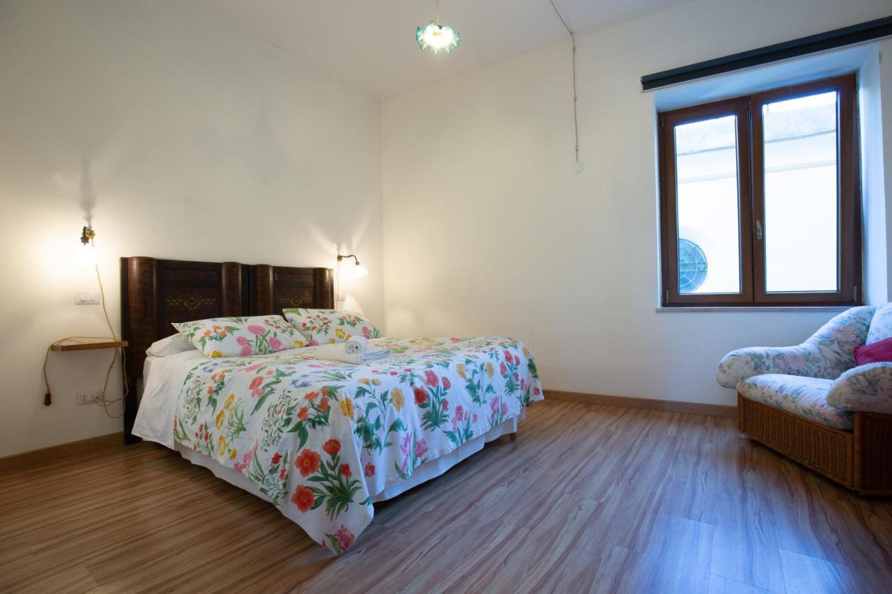 Villa La Quercia メタ エクステリア 写真