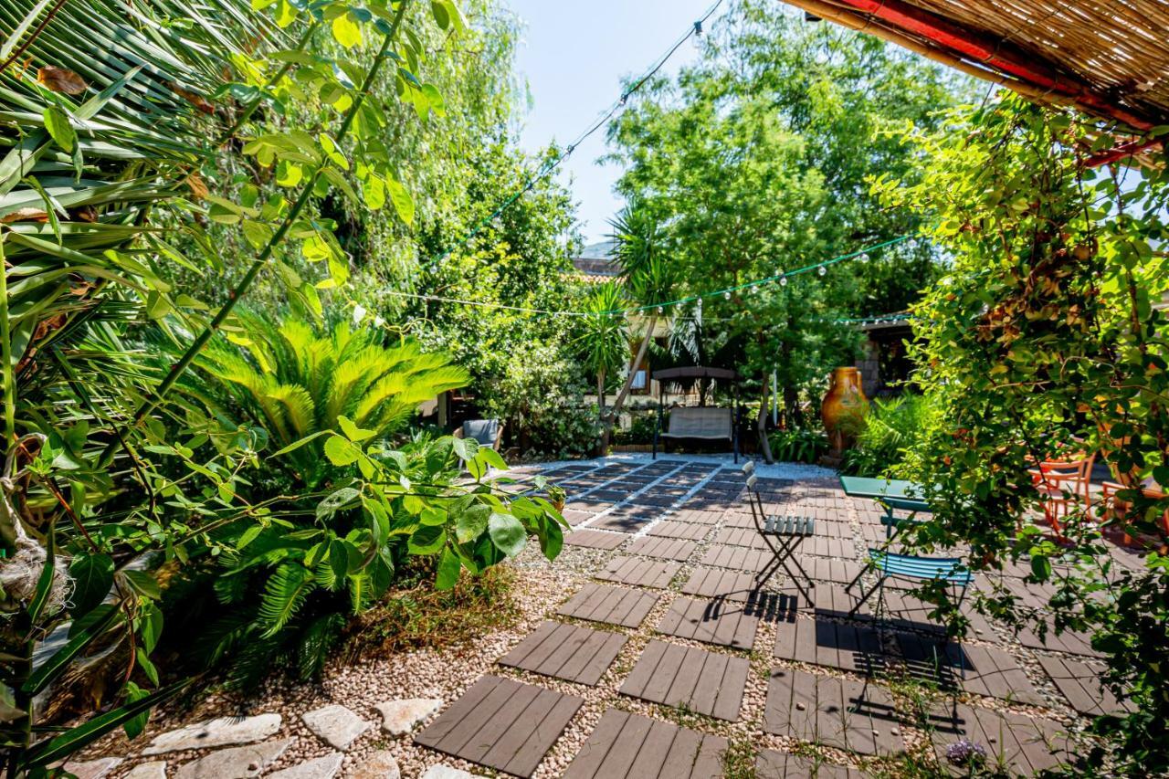 Villa La Quercia メタ エクステリア 写真