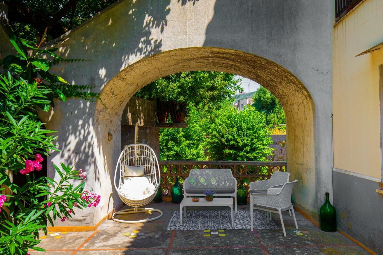 Villa La Quercia メタ エクステリア 写真